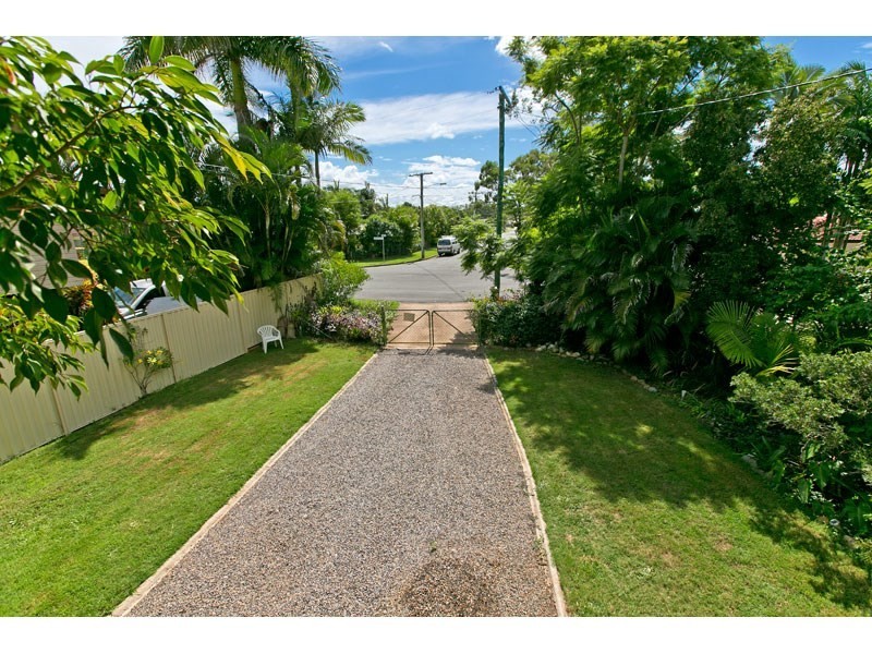 2 Boambillee Street, Thorneside QLD 4158
