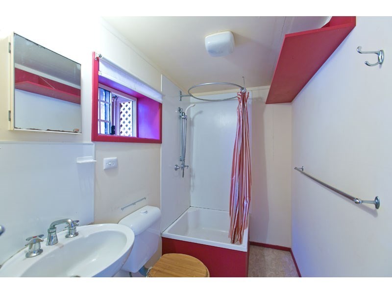 2 Boambillee Street, Thorneside QLD 4158