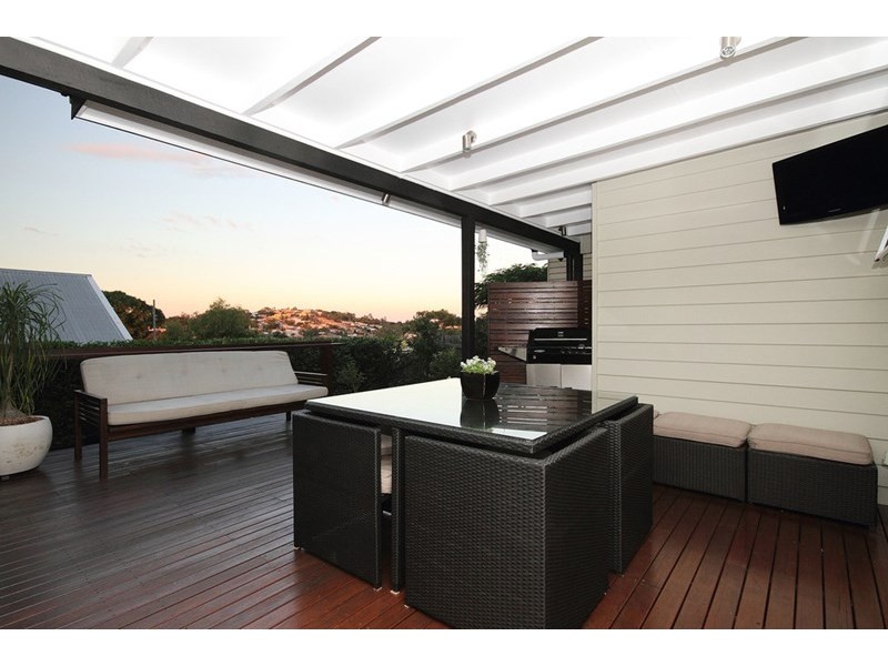 56 Hockings Street, Holland Park West QLD 4121