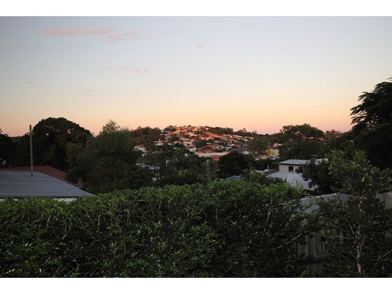 56 Hockings Street, Holland Park West QLD 4121