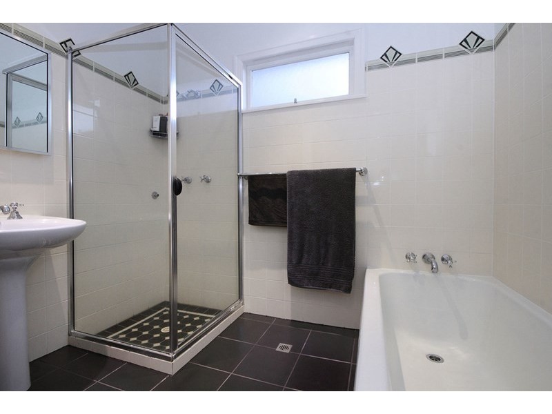 56 Hockings Street, Holland Park West QLD 4121