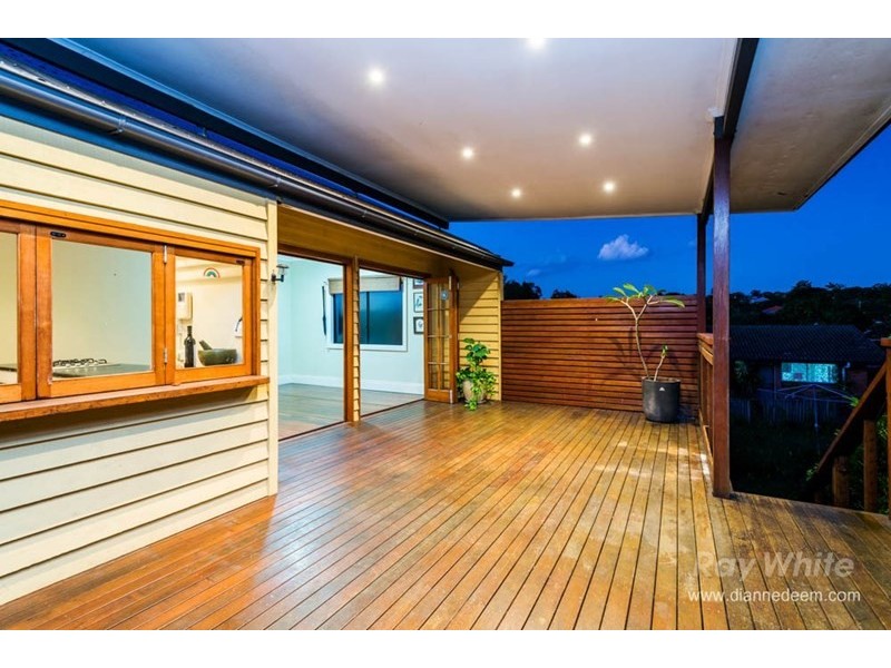 25 Arnold Street, Holland Park QLD 4121