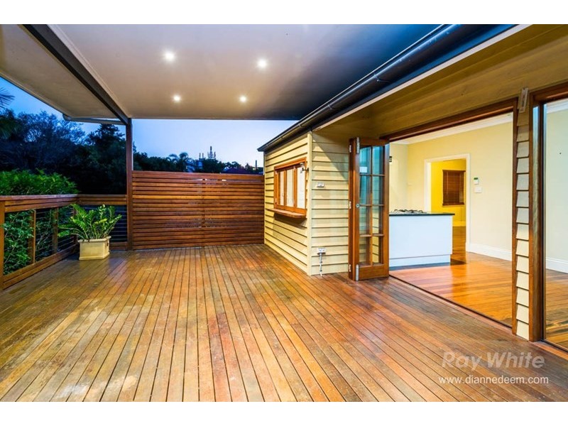 25 Arnold Street, Holland Park QLD 4121