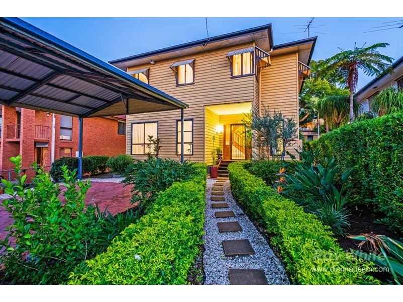 25 Arnold Street, Holland Park QLD 4121