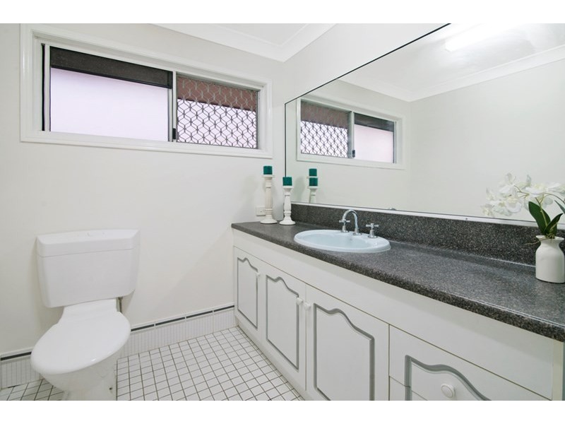 3 Kell Court, Carindale QLD 4152