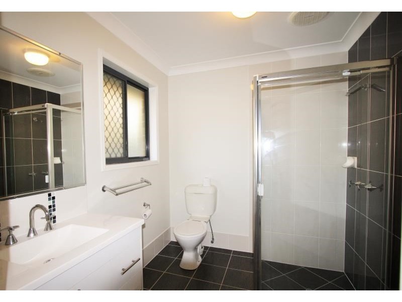 24 Brown Street, Moggill QLD 4070