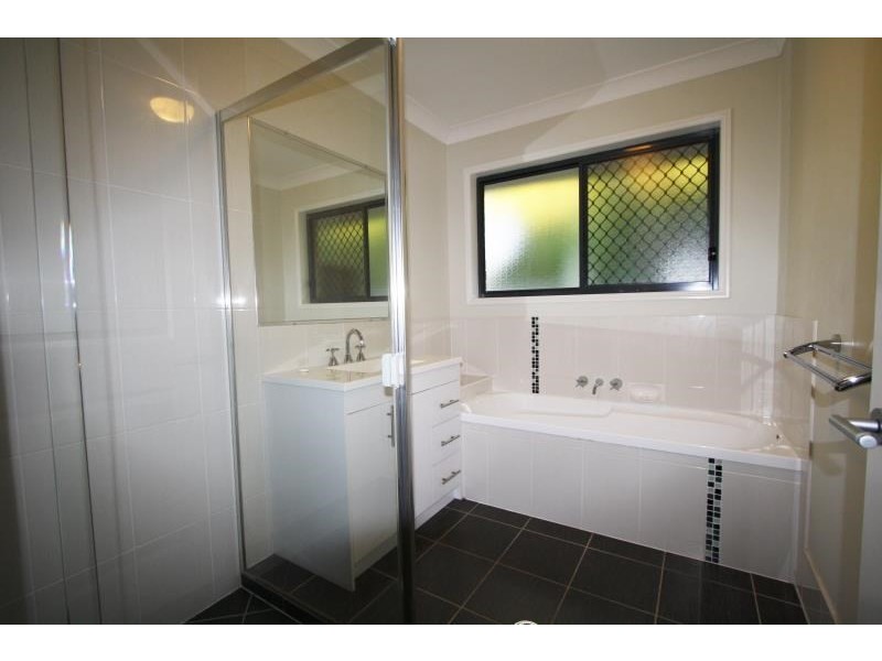 24 Brown Street, Moggill QLD 4070