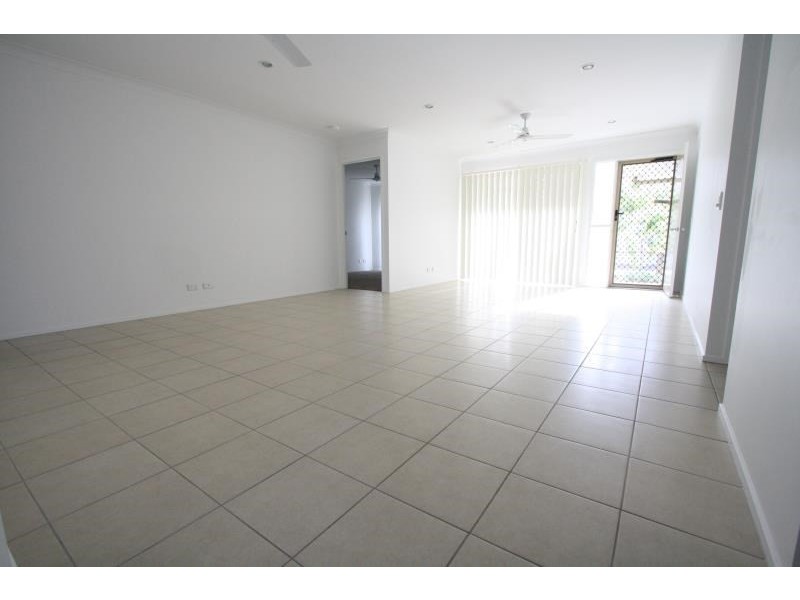 Unit 2 52-54 Freshwater Drive, Berrinba QLD 4117