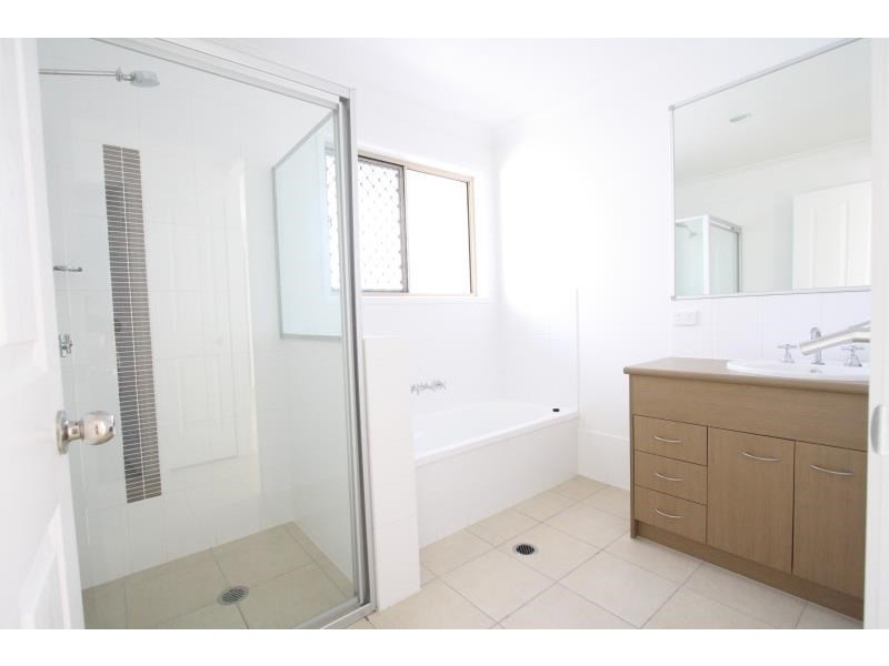 Unit 2 52-54 Freshwater Drive, Berrinba QLD 4117