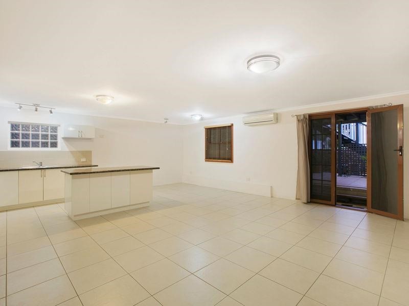 24 Hampton Street, East Brisbane QLD 4169