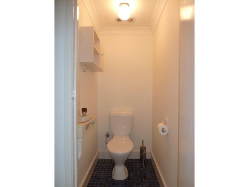 14 D Miriam Street (Downstairs), Holland Park West QLD 4121