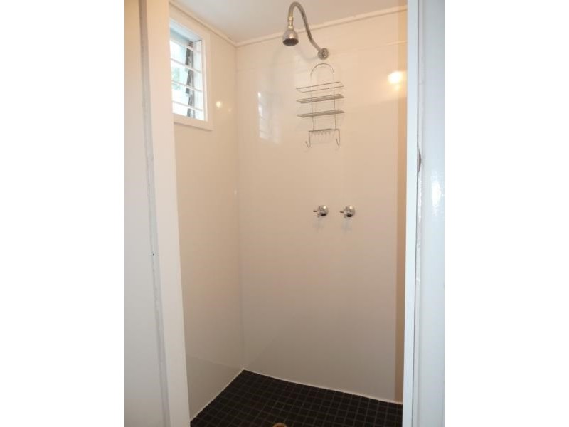 14 D Miriam Street (Downstairs), Holland Park West QLD 4121