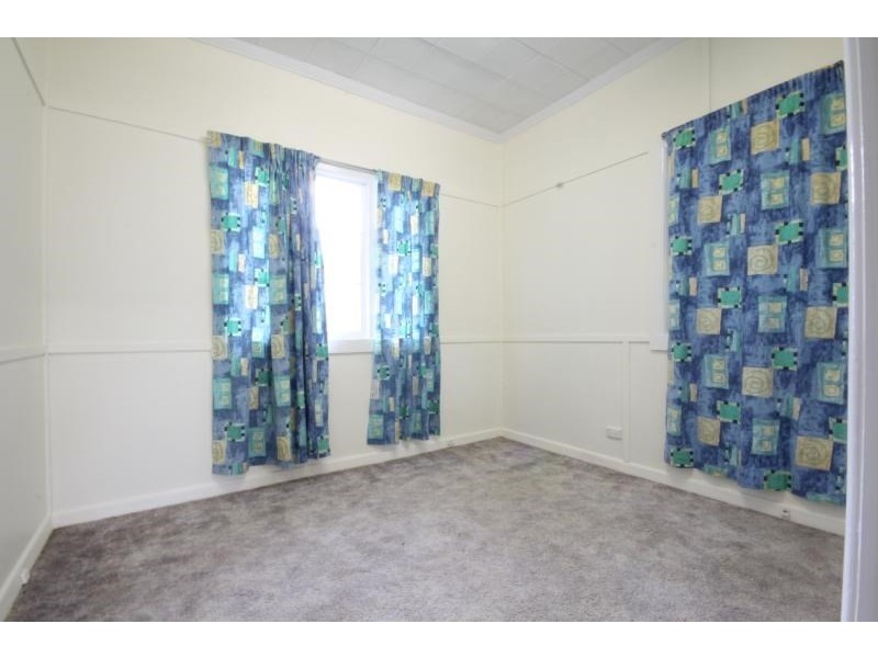 26 Dobbie Street, Holland Park QLD 4121