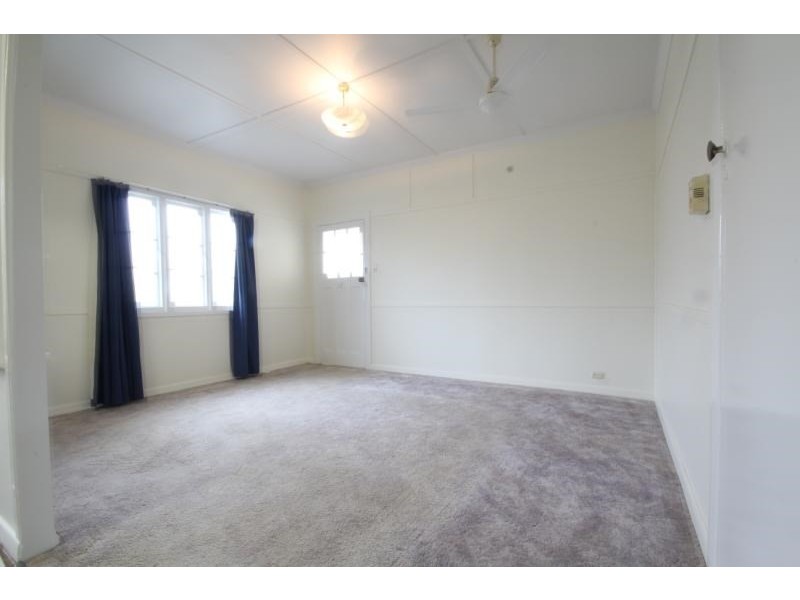 26 Dobbie Street, Holland Park QLD 4121