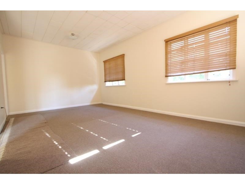 42 Palm Avenue, Holland Park West QLD 4121