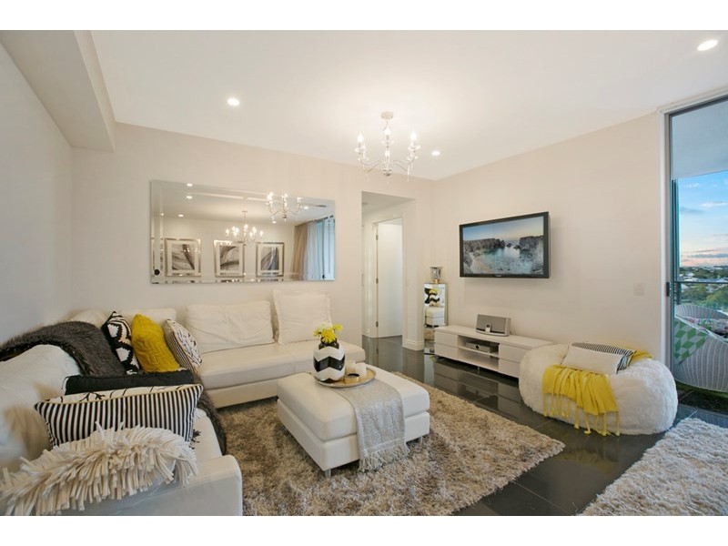 704/159 Logan Road, Woolloongabba QLD 4102