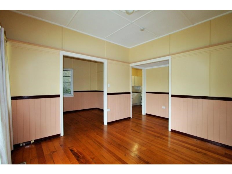 11 Gower Street, Holland Park West QLD 4121