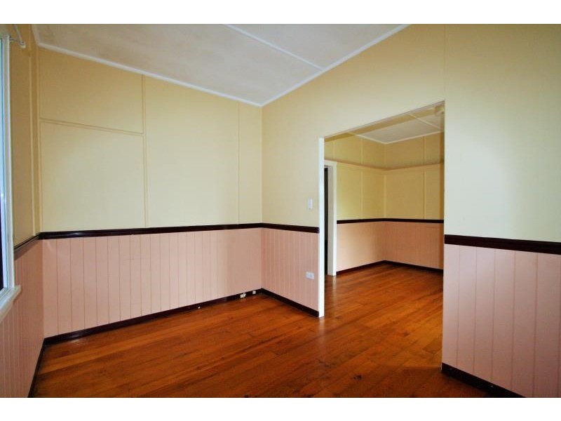 11 Gower Street, Holland Park West QLD 4121