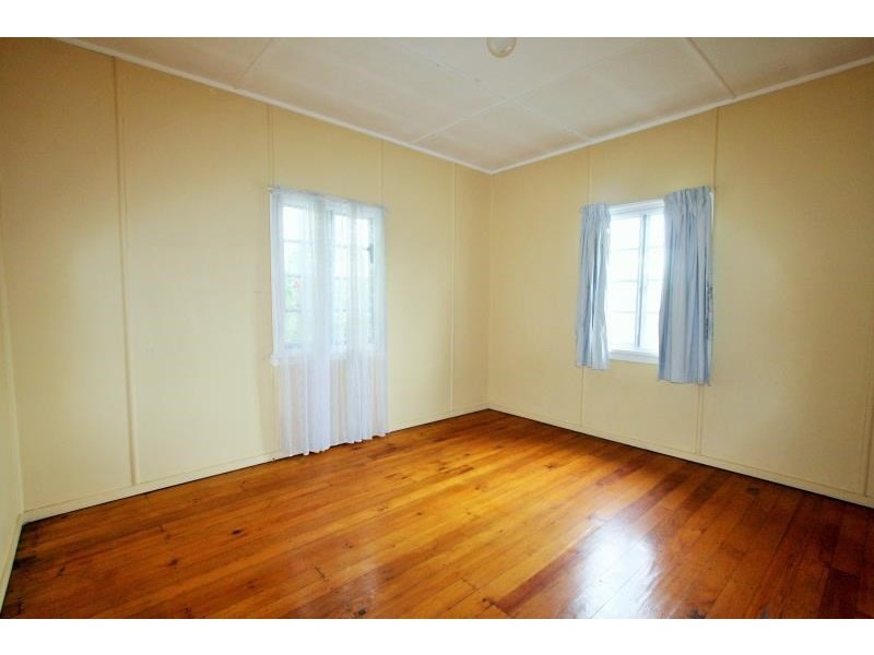 11 Gower Street, Holland Park West QLD 4121