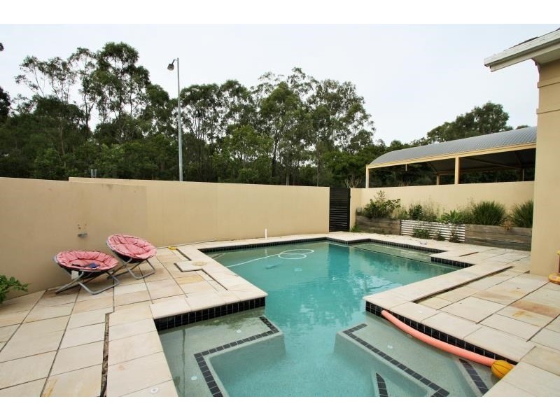 2 Marissa Close, Mansfield QLD 4122