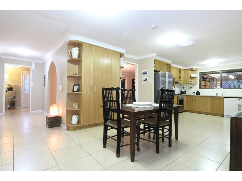 3 Aquila Court, Regents Park QLD 4118