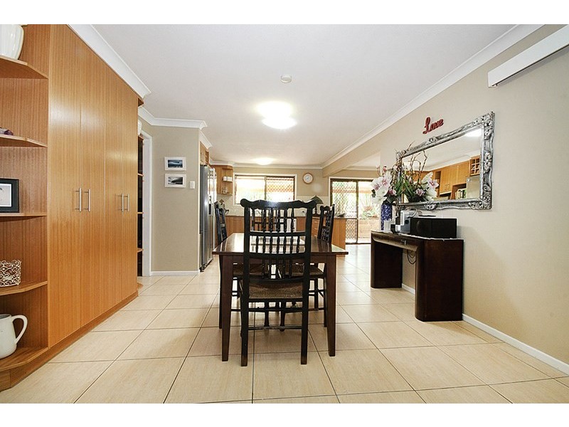 3 Aquila Court, Regents Park QLD 4118