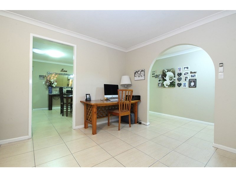 3 Aquila Court, Regents Park QLD 4118