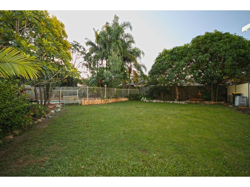 3 Aquila Court, Regents Park QLD 4118