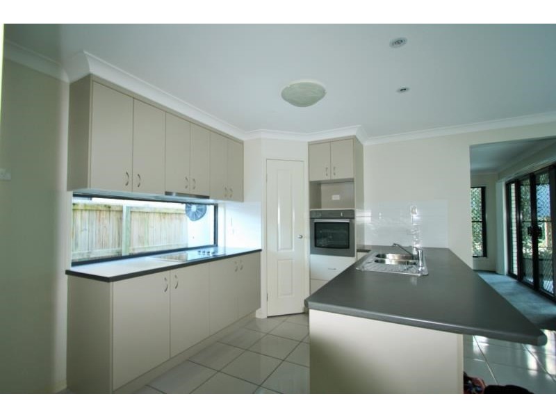 51 Friend Street, Gumdale QLD 4154