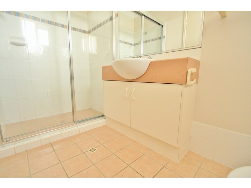 1/29 Oatland Crescent, Holland Park West QLD 4121