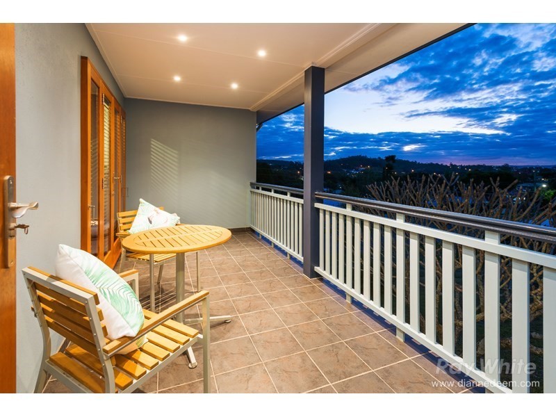 50 Dunrod Street, Holland Park West QLD 4121