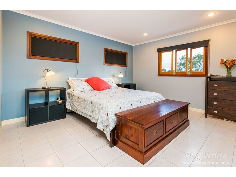 50 Dunrod Street, Holland Park West QLD 4121