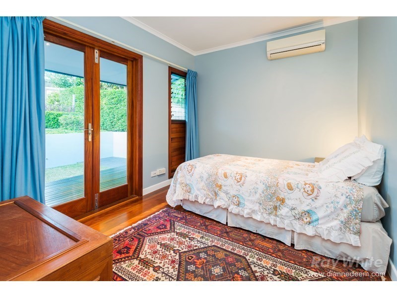 50 Dunrod Street, Holland Park West QLD 4121