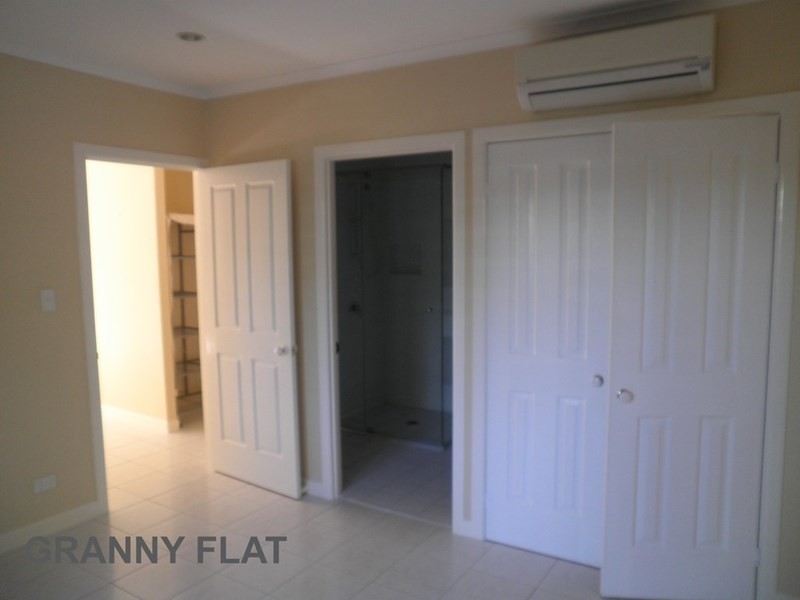 50 Dunrod Street, Holland Park West QLD 4121