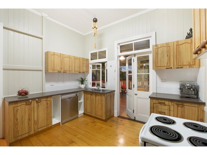 825 Cavendish Road, Holland Park QLD 4121