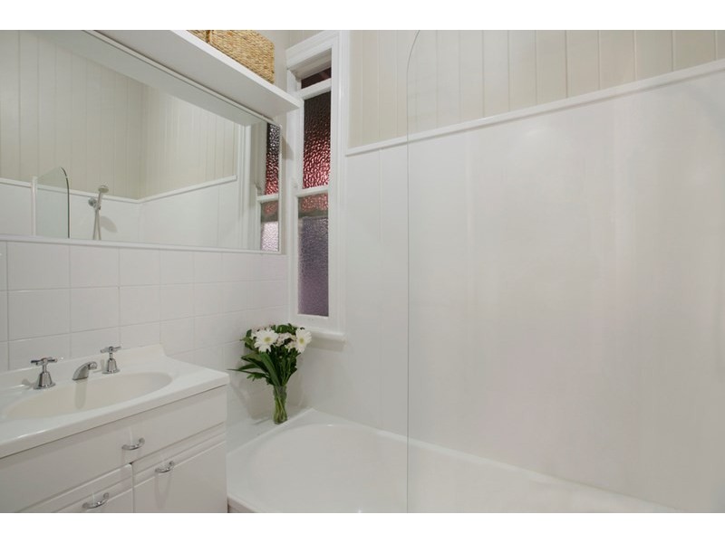 825 Cavendish Road, Holland Park QLD 4121