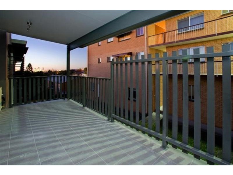 4/38 Chatsworth Road, Greenslopes QLD 4120