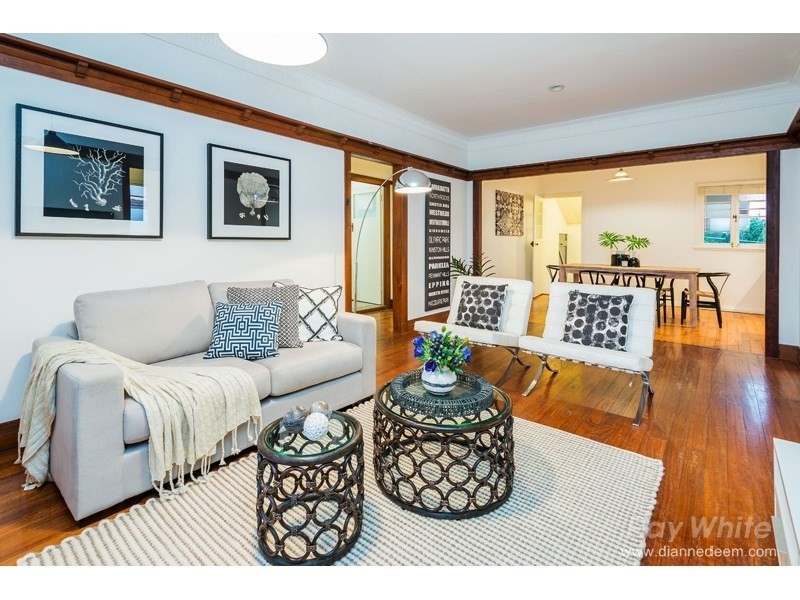 8 Iveagh Avenue, Holland Park West QLD 4121