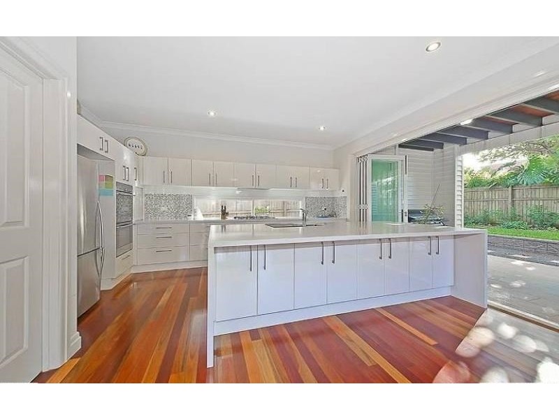 19 Ontario Street, Holland Park West QLD 4121