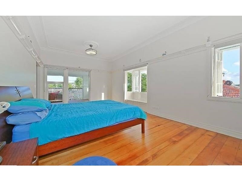 19 Ontario Street, Holland Park West QLD 4121