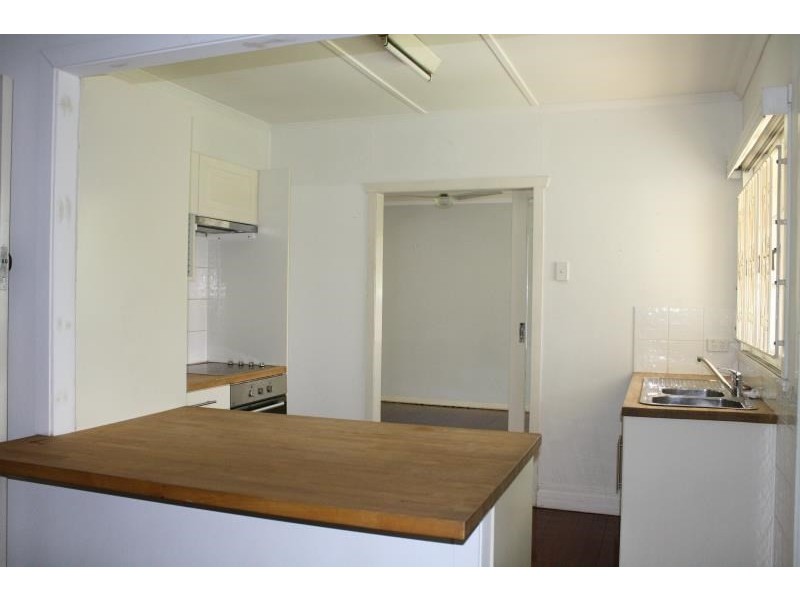 350 Nursery Road, Holland Park QLD 4121