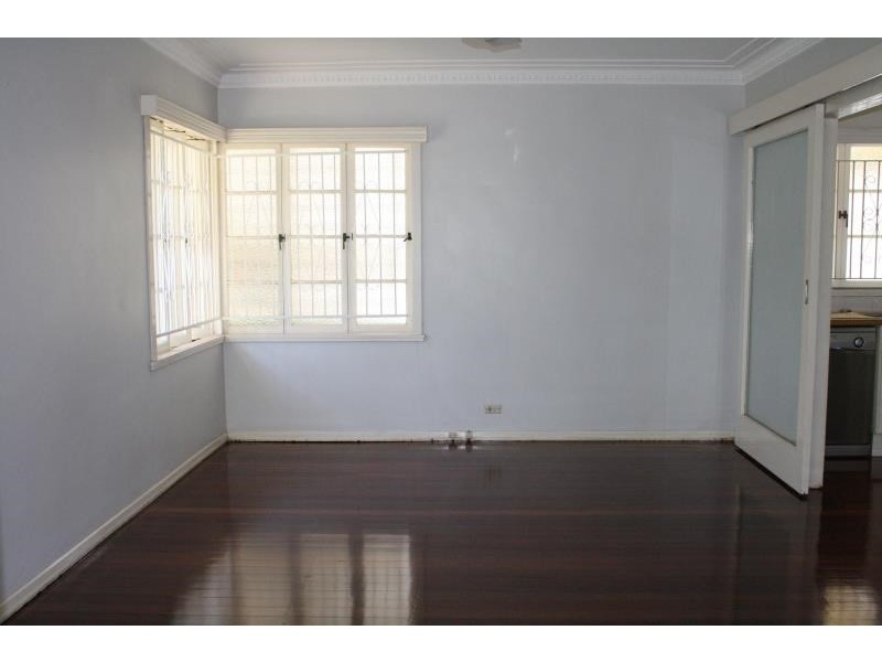 350 Nursery Road, Holland Park QLD 4121