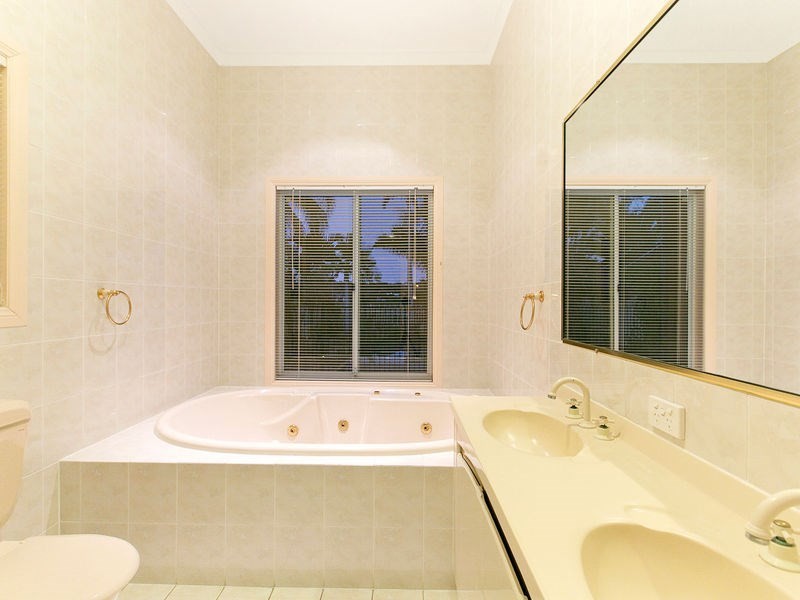 30 St Andrews Drive, Cornubia QLD 4130