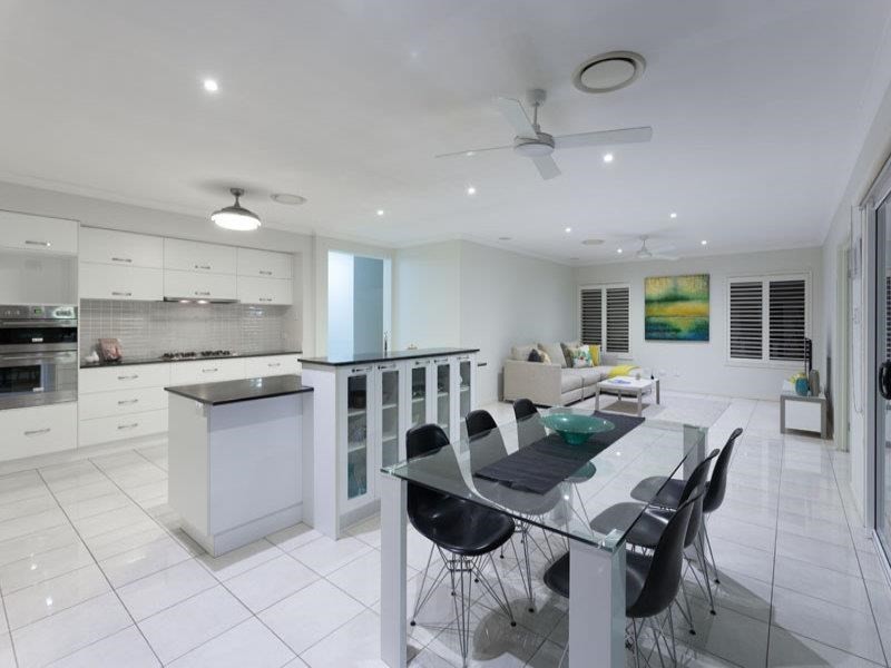 22 Rigel Street, Coorparoo QLD 4151