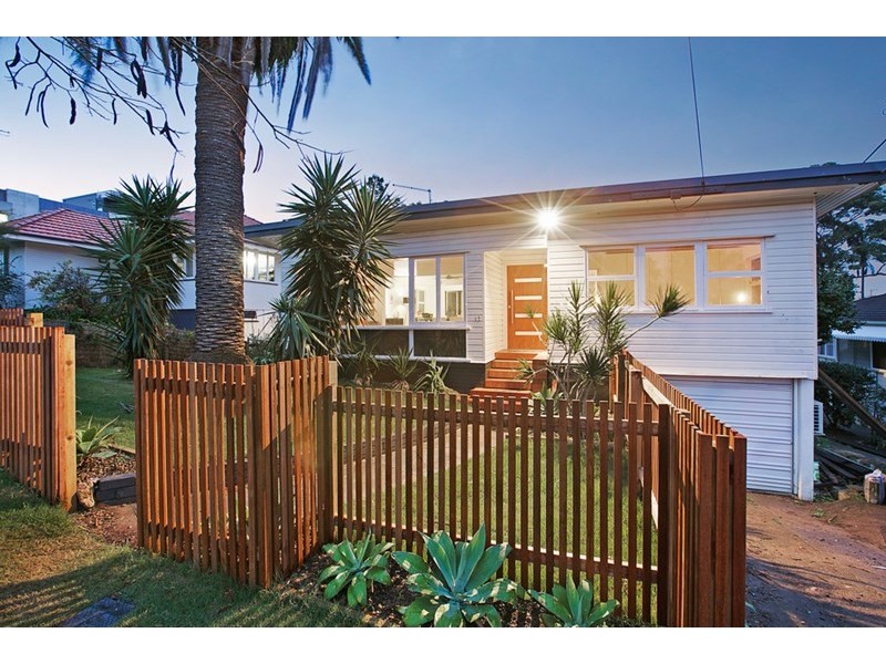 12 Justin Street, Holland Park West QLD 4121