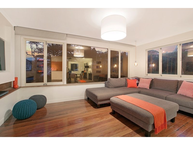 12 Justin Street, Holland Park West QLD 4121