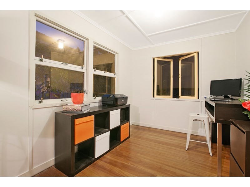 12 Justin Street, Holland Park West QLD 4121