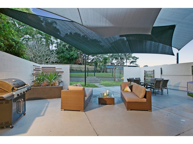 12 Justin Street, Holland Park West QLD 4121