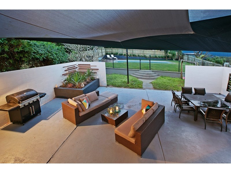 12 Justin Street, Holland Park West QLD 4121