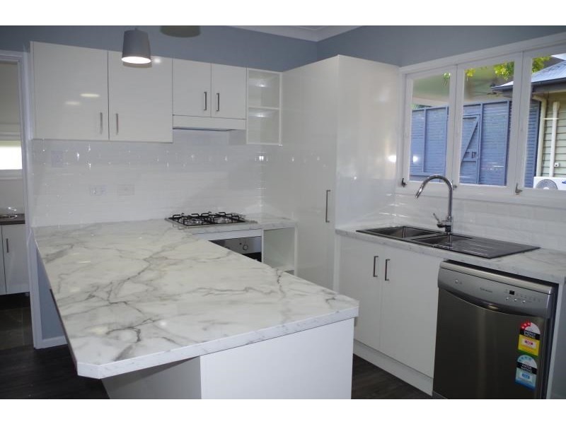 90 Nursery Road, Holland Park West QLD 4121